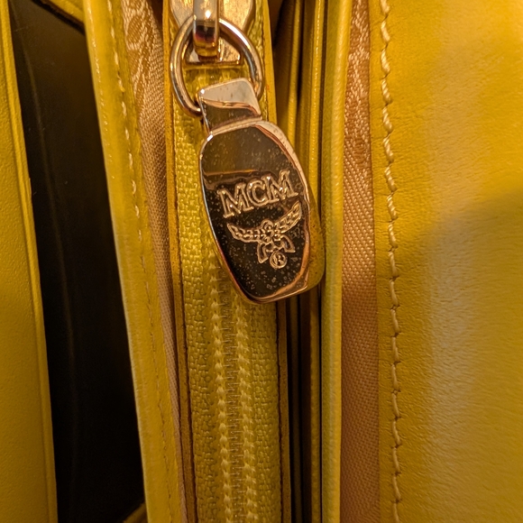 Authentic MCM Visetos Long Wallet in Rare Lemon Yellow - Picture 13 of 15